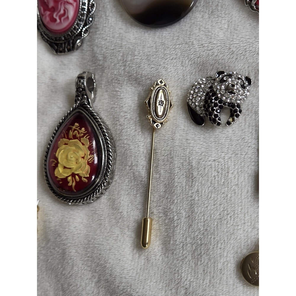 Jewelry Lot - Picture 2 of 9